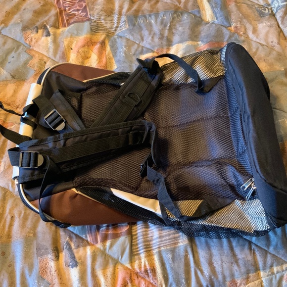 Pet Zone Adjustable Backpack Pet Carrier- Cat/Dog up to 15lbs- BNIB - Picture 6 of 8